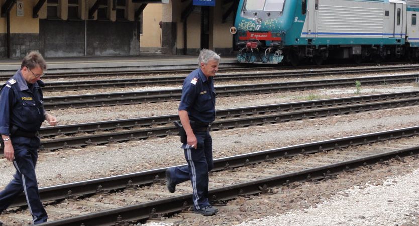 Giovanissimo scippatore arrestato in stazione a Cuneo