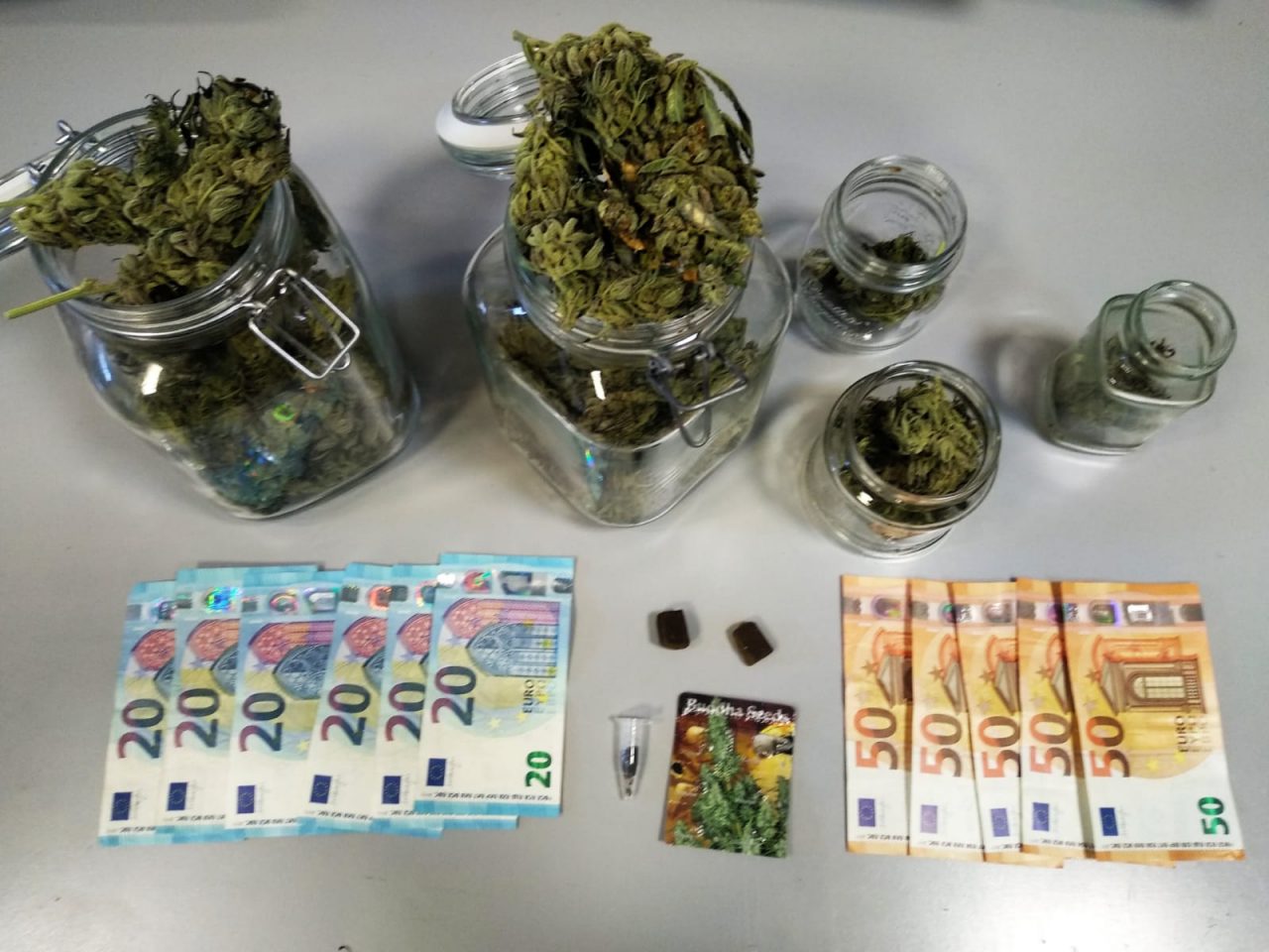 Operaio cuneese arrestato per produzione e spaccio di sostanze stupefacenti