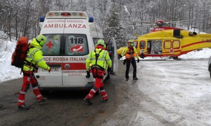 Snowboarder muore cadendo dalle rocce