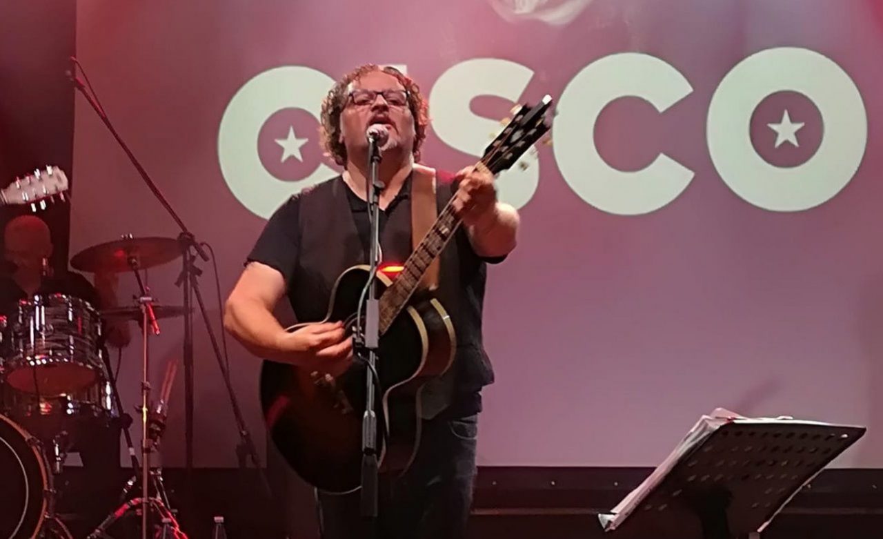 “Adda Venì Baffone” Cisco, voce storica dei Modena City Ramblers