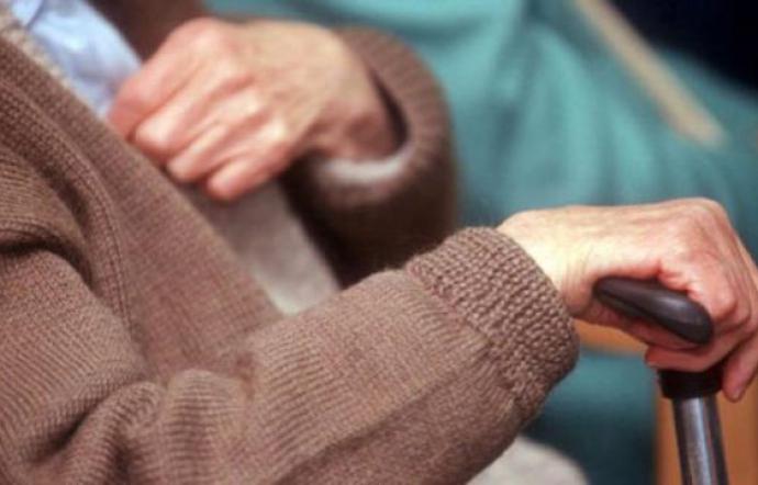 A 75 anni è stato arrestato per stalking
