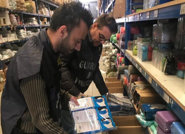 Dispositivi medici e articoli sanitari illegali scoperti a Settimo