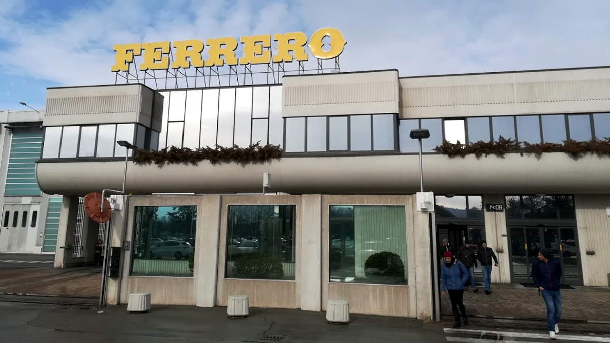 Buste con polvere sospetta a Lavazza, Vergnano e Ferrero: “Se non pagate avveleniamo i vostri prodotti”
