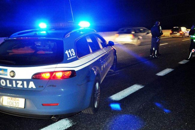 Scontro in autostrada, morto un papà