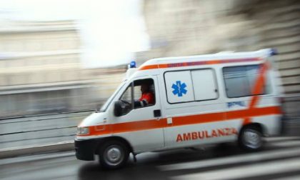 Cade dal balcone mentre sistema le tende: morto 40enne di Cuneo