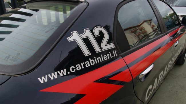 Uccise il marito, condannata a 21 anni evade dagli arresti domiciliari