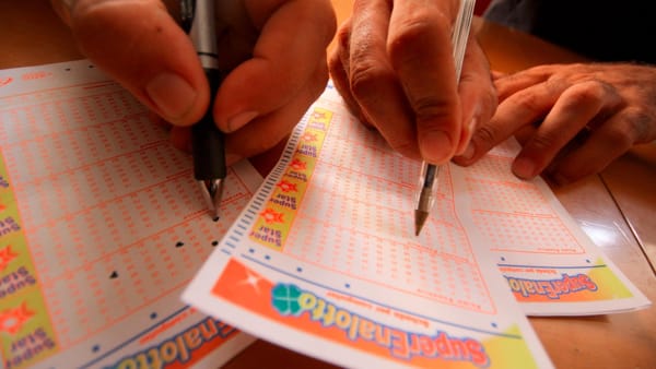 SuperEnalotto, 5 da 23mila euro Ceva
