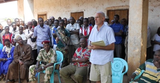 Missionario Cuneese arrestato per aver scattato delle foto su un cantiere in Africa