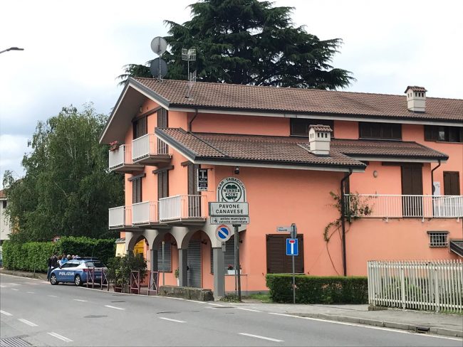 Tabaccaio uccide ladro a Pavone: ha sparato dall’alto alle spalle?