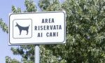 “Cacciati dall’area pubblica cani perché  siamo gay”