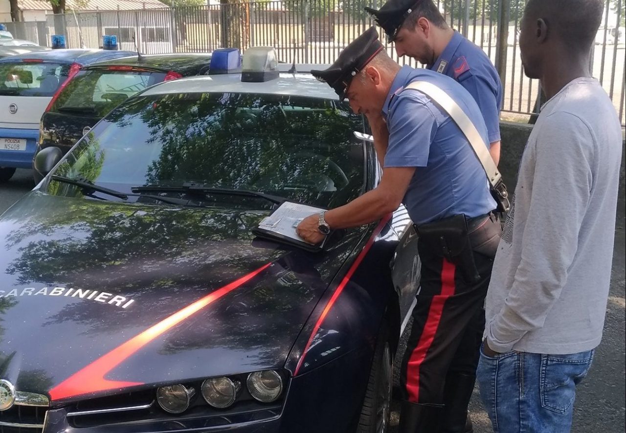 Migranti stagionali a Saluzzo: oltre 200 stranieri identificati.