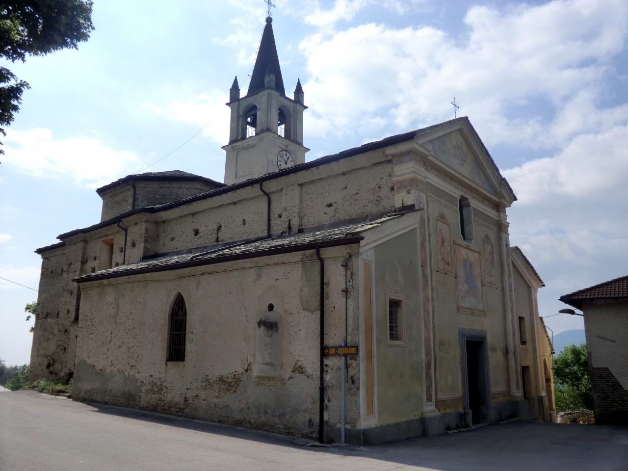 Addio a don Giuseppe, parroco di Roccabruna