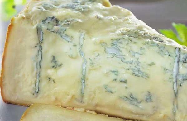 Gorgonzola italiano contaminato ritirato dal mercato in Francia