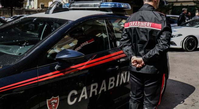 Bra, sei persone arrestate per estorsione e riciclaggio