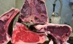 Carne trasportata a temperatura elevata, scattano sequestro e denuncia