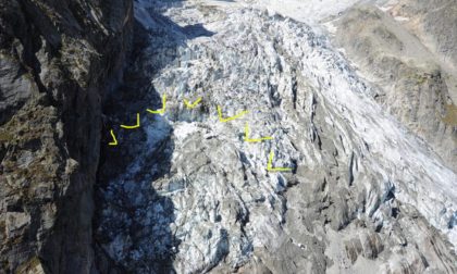 Rischio crolli dal ghiacciaio del Monte Bianco: case evacuate in Valle d'Aosta