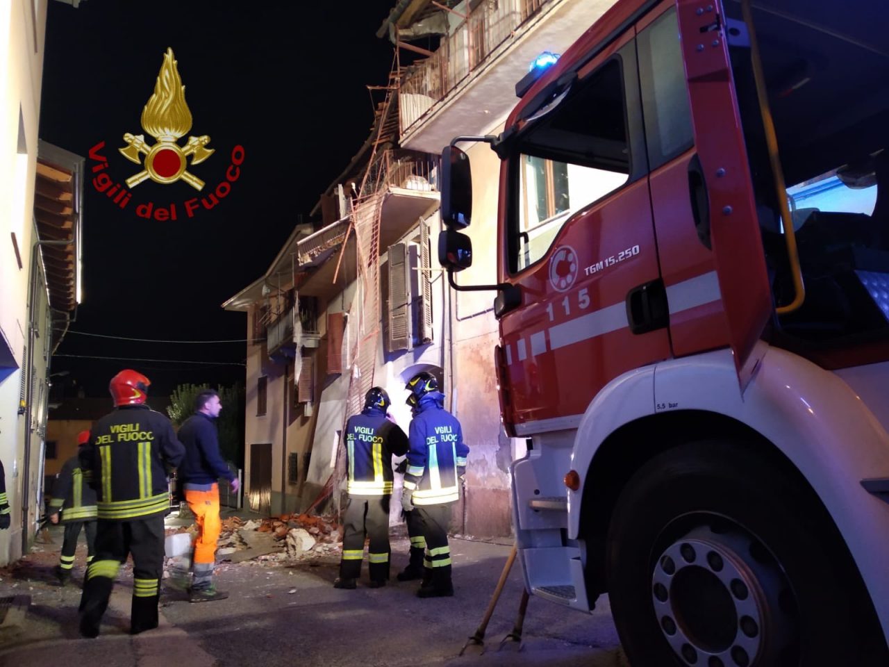 Fuga di gas, esplode una palazzina LE FOTO