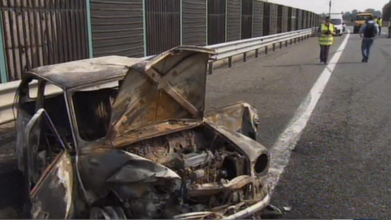 Auto prende fuoco: vede morire marito e figlia sulla Torino-Pinerolo VIDEO