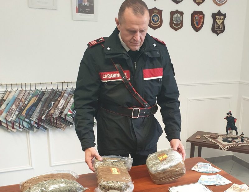 Coltivazione e vendita di marijuana, trentaduenne di Bra finisce in cella