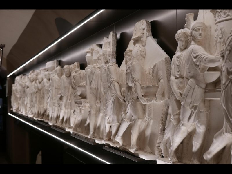 L’antico fregio restaurato torna al suo splendore a Racconigi
