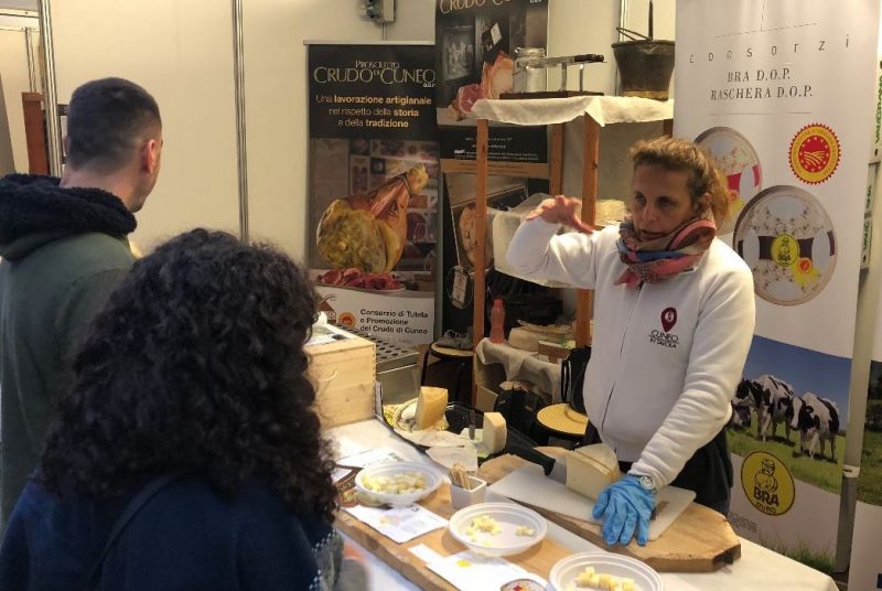 Bra, Raschera e Crudo protagonisti alla Fiera del Marrone di Cuneo
