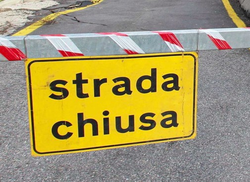 Maltempo, chiuso il Colle di Nava per caduta massi