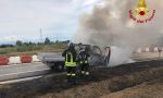 Furgone in fiamme sulla A33 Cuneo- Asti 