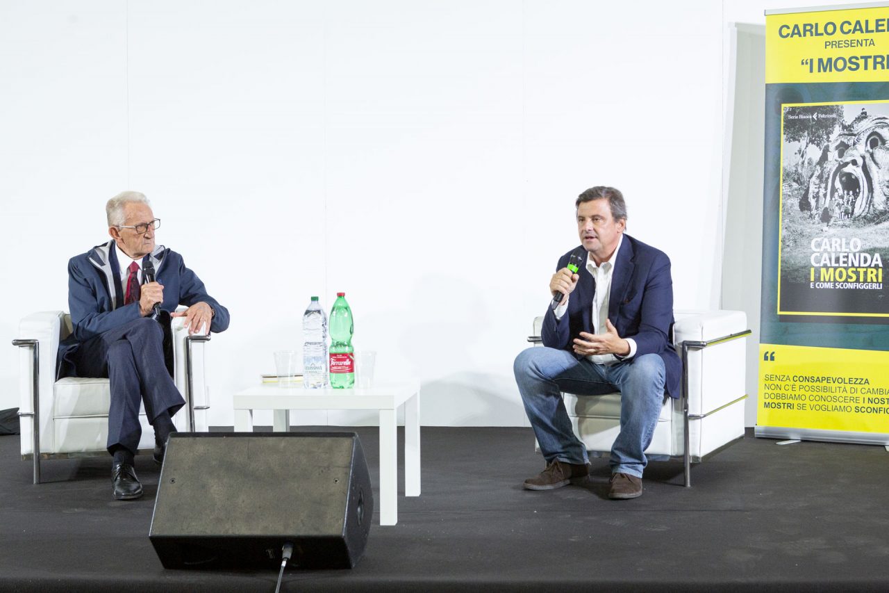 Grande successo per Carlo Calenda a Cuneo