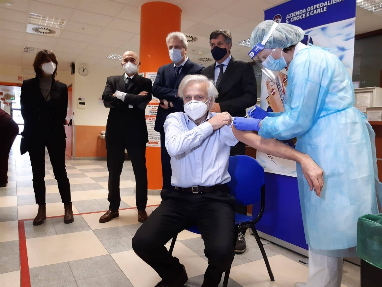 Vaccino anti-Covid, pronte 5.850 dosi per operatori sanitari e anziani nella Granda