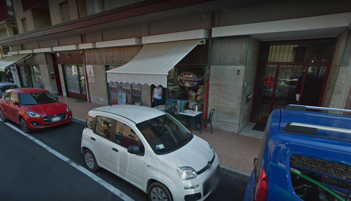 Multato e chiuso per 5 giorni bar di Saluzzo, assembramento di clienti all’interno del locale