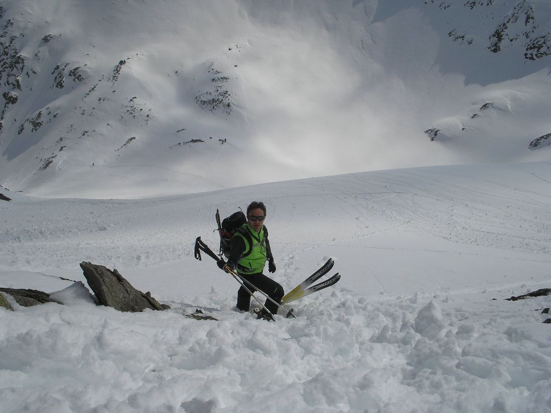 Ha perso la vita lo scialpinista 46enne travolto da una valanga in Valle Maira