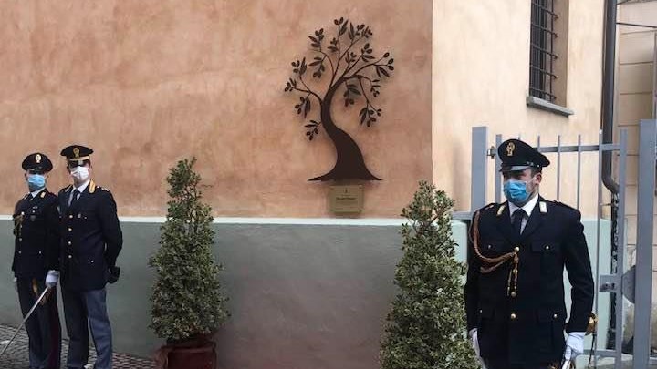 Targa dedicata a Giovanni Palatucci dalla Questura di Cuneo