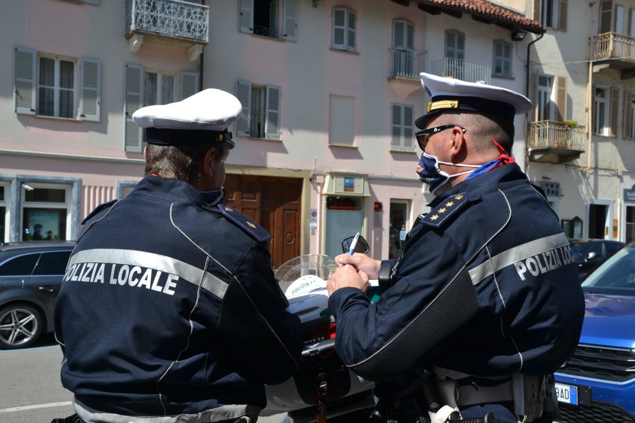 Fermato al posto di blocco, aveva un tasso alcolemico 7 volte superiore alla norma