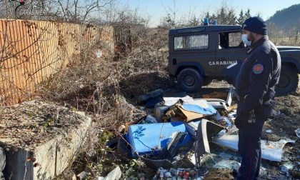 Dronero, abbandonati 1.500 metri cubi di rifiuti lungo le strada del Comune