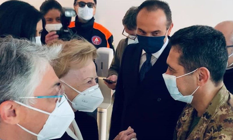 Il generale Figliuolo ad Alba, inaugurato il centro vaccinale della Fondazione Ferrero