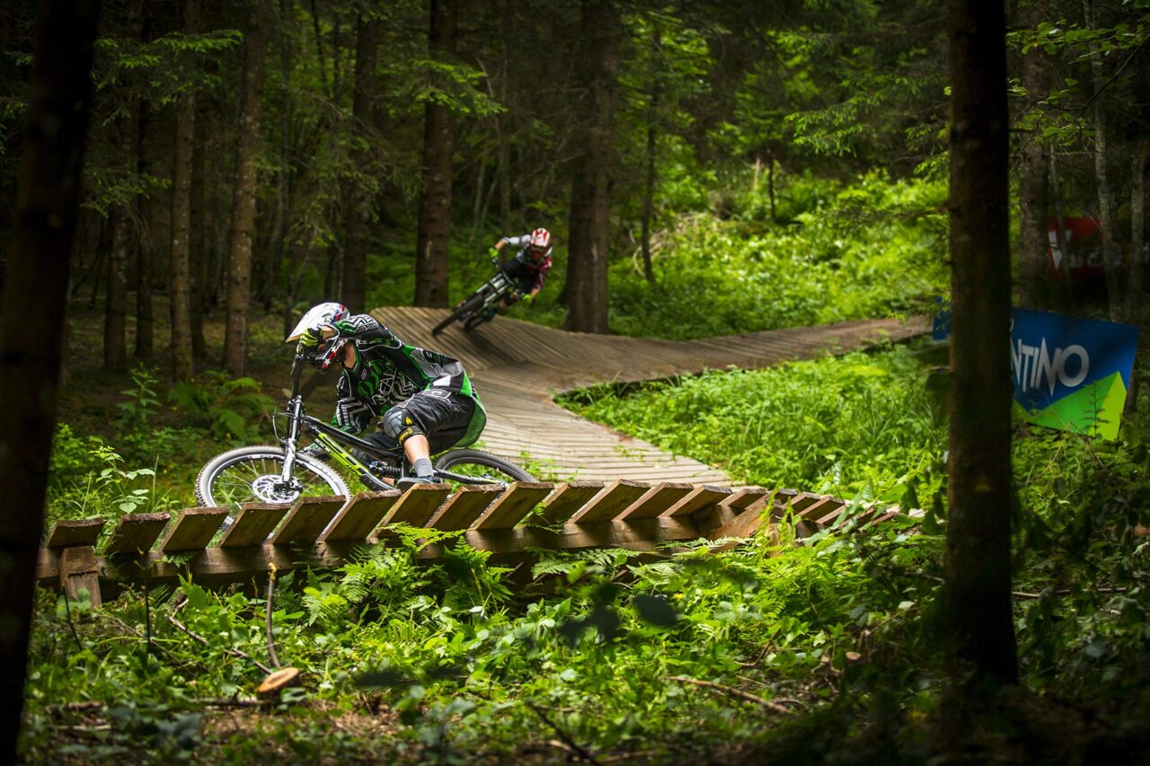 Cade mentre sta facendo downhill: 13enne ricoverato in ospedale, ma la tac non rileva forti lesioni