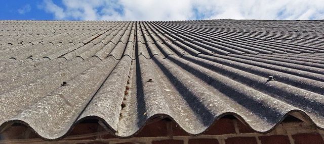 Via l’amianto dagli edifici di Bra: incentivo comunale anche per il 2021