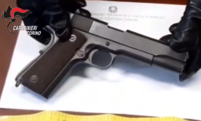 Con il volto coperto da mascherina, rapina panetteria armato di pistola: arrestato 45enne cuneese