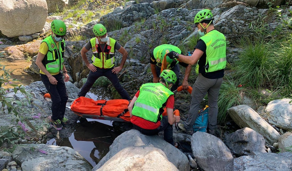 Guasto alla seggiovia di Pian Munè che si blocca, due persone portate in salvo