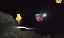 Zio e nipote bloccati di notte in alta Val Maira a quota 3000 metri: le foto dei soccorsi