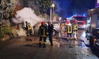 A Cavallermaggiore gira un piromane: in poche settimane incendiate cinque auto