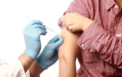 Vaccinazione antinfluenzale, sono 65.500 quelle fatte dai medici di famiglia agli over 85