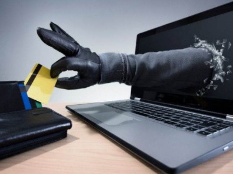 Offriva online finanziamenti con tassi d’interesse vantaggiosi, ma era tutta una truffa