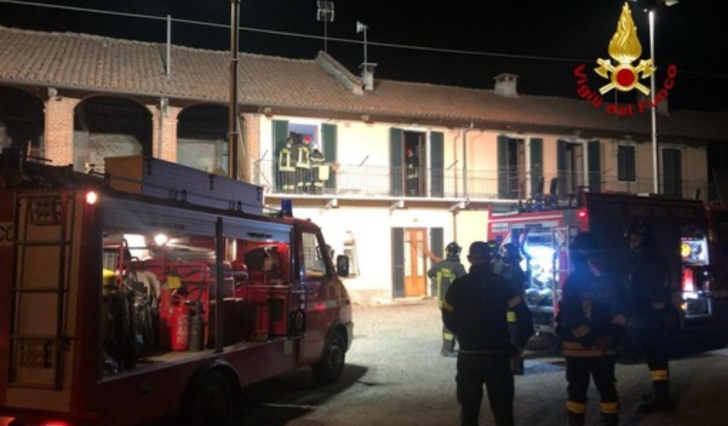 Fuga di gas ed esplosione in un cascinale a Savigliano: due feriti, uno grave