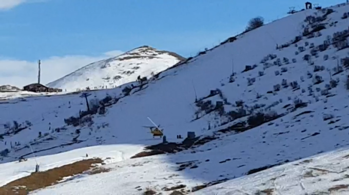 Tragedia sul monte Malanotte: pensionato 70enne muore dopo lo schianto col deltaplano