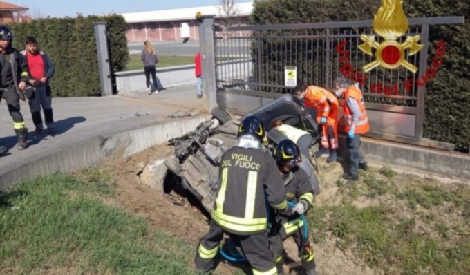 Schianto sulla Provinciale a Saluzzo, muoiono padre e figlia
