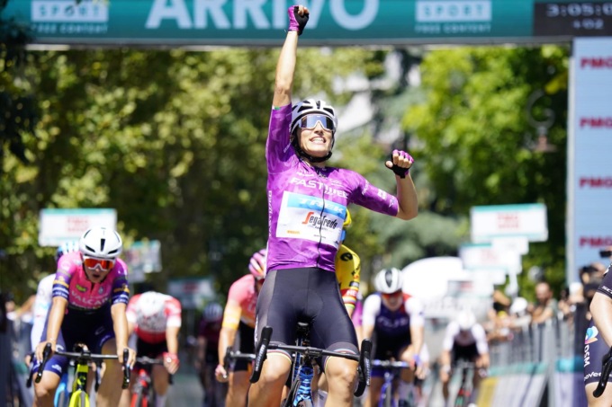 Giro donne, Elisa Balsamo vince la quinta tappa