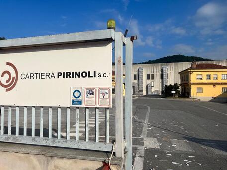 Caro energia, bollette gas aumentate dell’800%.  Cartiera Pirinoli avvia la “cassa integrazione”