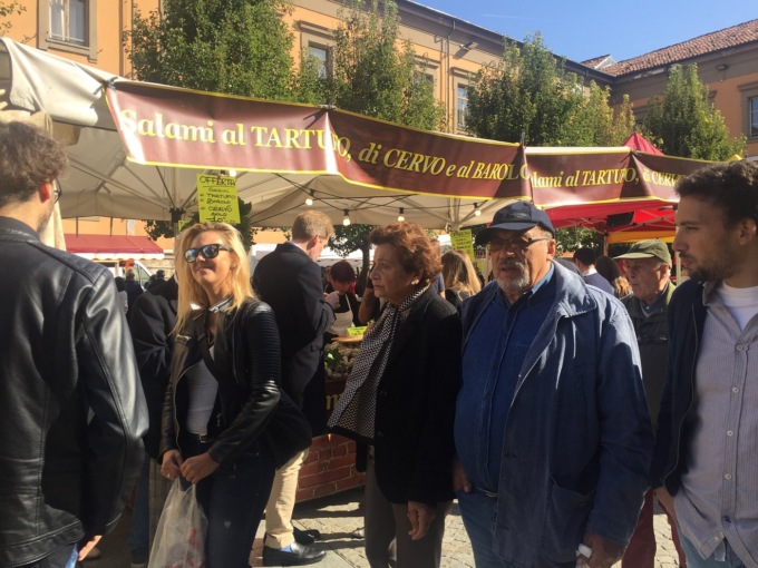 Alba: divieti di sosta per il mercato ambulante della Fiera internazionale del Tartufo