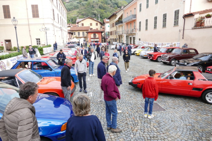 Successo per la tappa di Revello di “Ruote nella storia” organizzata da Aci Cuneo